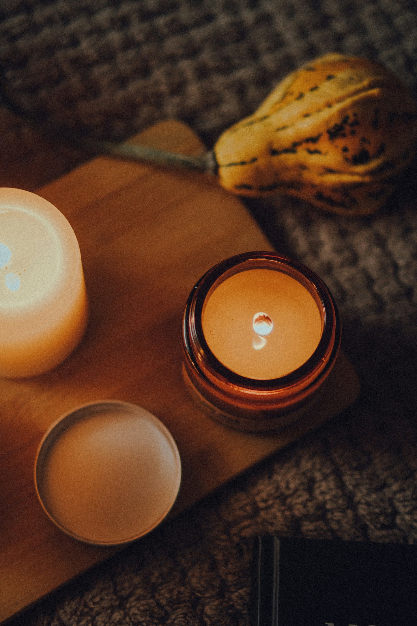 Bougie cire végétale de soja senteur bois de santal – vue de côté